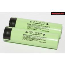 Batteries x2 3400Ah 3.7V Li-ion rechargeable type 18650 : m1189